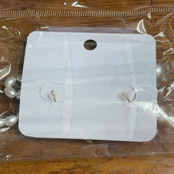 Gold Bow Brooch & Pearl Bow Earrings Set – 6 Piece Bundle, Gold Tone.New/Sealed! - Picture 4 of 6